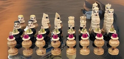 中世纪雕刻骨象棋套装讲坛西班牙风格真棒外观 — 第 1/4 张图片