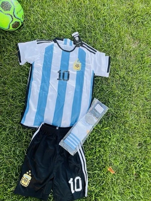 Jersey, pantalones cortos y calcetines Messi para niños de 5 a 6 años. Envío rápido desde 🇺🇸 Foto 1 de 4