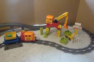 T21/ LEGO DUPLO GRAND CIRCUIT TRAIN ELECTRIQUE A PILES - Photo 1/4
