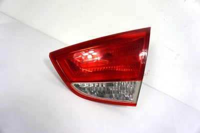 OEM 2010-2015 Hyundai Tucson Passenger Side Inner Tail Light Right RH 924062502 - Изображение 1 из 4