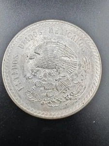 1948 MEXICO Aztec EMPEROR CUAUHTEMOC Eagle BIG 0.86oz Silver 5 Peso Coin - Picture 1 of 3