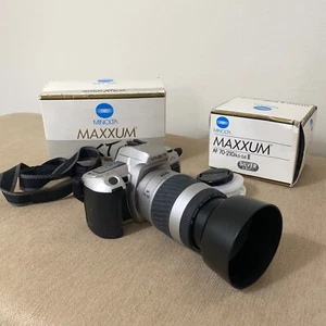 Minolta Maxxum XT SI Date Auto Focus 35mm Camera & AF 70-210 Telephoto Lense - Picture 1 of 19