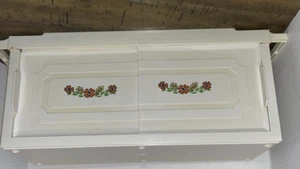 Vintage MCM 60er 70er Fleur de Lis Floral Kunststoff Schiebetüren Mini Schrank - Bild 1 von 11