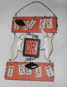 Halloween Wall Door Plaque NWT 17" X 10" 'Trick Or Treat' Wood & Metal Ghost Bat - Picture 1 of 10