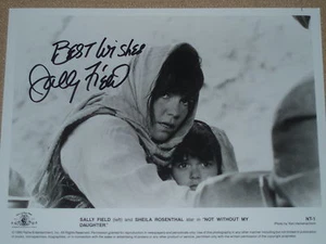 Sally Field hand signed autographed 8x10. from "NOT WITHOUT MY DAUGHTER" - Bild 1 von 2