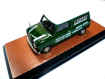 MINI VAN - MINI COOPER SERVICE - Vanguards 1/43 - Immagine 1 di 4