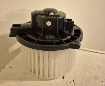 Двигатель вентилятора DEPO 314-58005-000 1999-2003 Mitsubishi Galant - Изображение 1 из 4