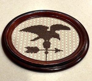 Vintage British Reg Design Oval Eagle Wetterfahne Kreuzstich Nadelspitze Americana - Bild 1 von 9
