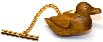 Pin de solapa señuelo de pato de madera vintage/corbata cadena tono dorado de 1 1/4" de largo Foto 1 de 4