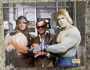 Stan Lee 'Incredible Hulk' show televisivo autografato 8x10 foto firmato COA ologramma - Foto 1 di 4