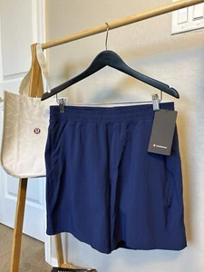 Neu mit Etikett $ 68 lululemon Herren Pace Breaker Shorts 7" LL - NISE - Größe L - Bild 1 von 11