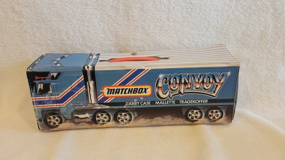 Vintage Matchbox Convoy Truck Carry Case  W/ Plastic Insert 1983 - Image 1 of 4