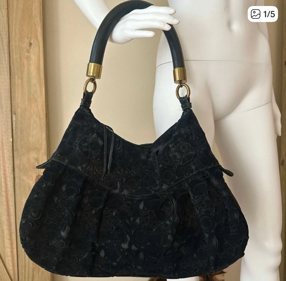 Impresionante R&Y Augousti Negro Corte Láser Gamuza Grande Foto 1 de 4