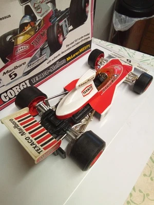 Coche Corgi 191 McLaren M23 F1 escala 18:1 Emerson Fittipaldi Texaco-Marlboro en caja Foto 1 de 4