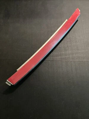 Parachoques trasero Alfa Romeo Spider S3 Quadrifoglio (centro superior) - Rosso Alfa Foto 1 de 4