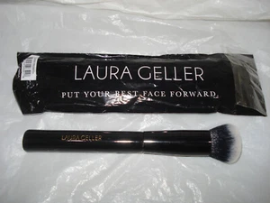 LAURA GELLER Foundation Makeup Brush Pinceau - Picture 1 of 3