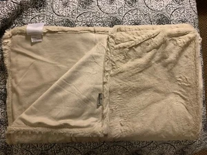 The Ritz Carlton Golf Resorts Naples Kanata Blanket - Picture 1 of 5