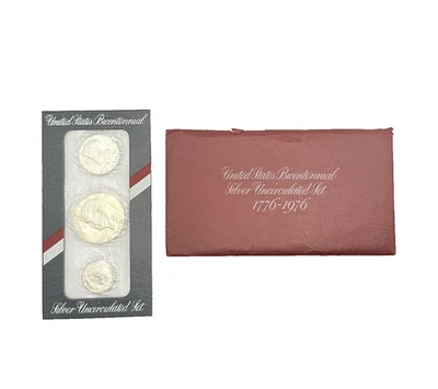 1776-1976 US Mint Bicentennial 40% Silver Uncirculated Set of 3 Red Pack OGP - Image 1 of 4