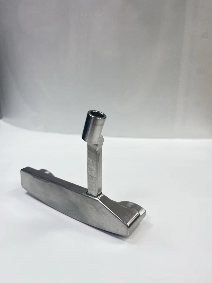 Putter fresado CNC de acero inoxidable 303 - una pieza, hoja personalizada Foto 1 de 4