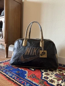 Vintage NIKE HERITAGE SI GYM CLUB Bag Holdall Black/Gold Distress Worn Look! - Picture 1 of 14