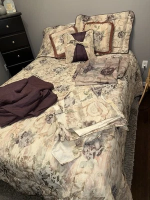 CROSCILL CHAMBORD ШАССИ ЦВЕТОЧНЫЙ КОРОЛЕВА ОДЕЯЛО 94w 86 L SHAM 6 шарфов подушки - Изображение 1 из 3