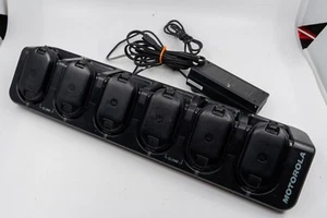 6 przenośnych radia 2-drożnych Motorola CLP1080E ze stacją ładującą DB40-16042100CF - Zdjęcie 1 z 8