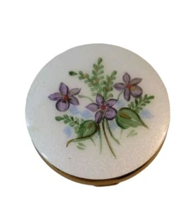 Handpainted Lucite Floral Powder Compact With Mirror And Puff EMPTY - Bild 1 von 8