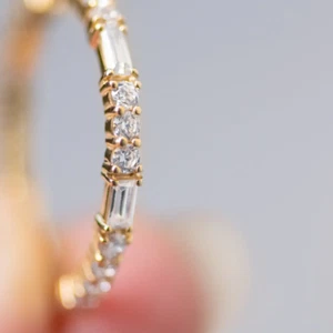 Engagement Diamond Ring 18K Yellow Gold GLI HRD Lab Grown Round Baguette 0.80 Ct - Picture 1 of 8