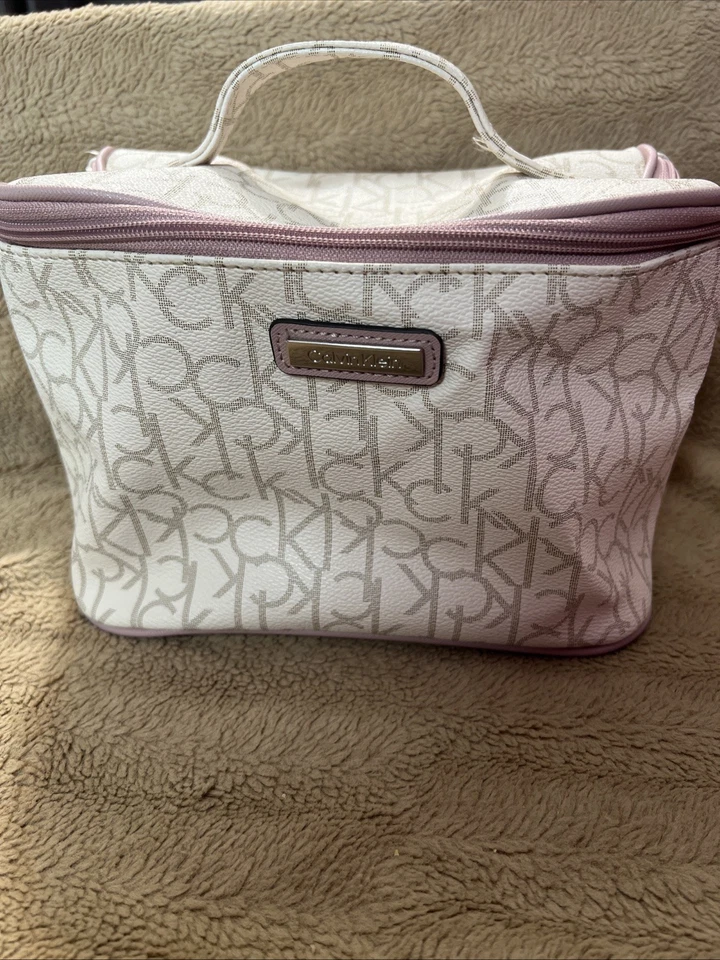 Bolsa de viagem cosmética Calvin Klein com zíper, rosa e bege - Imagem 1 de 4