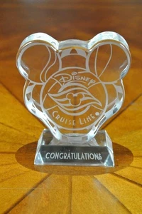 Disney Cruise Line DCL CAST MEMBER AWARD CRYSTAL PAPERWEIGHT Magic Dream Wonder - Picture 1 of 1