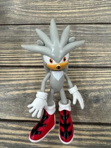 Silver The Hedgehog Actionfigur Spielzeug 4 Zoll graue & rote Schuhe Sammlerstück - Bild 1 von 3