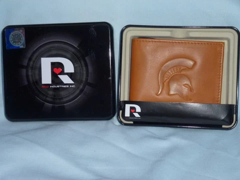 MICHIGAN STATE SPARTANS   Leather BiFold Wallet  New in TIN BOX   brown  nw Cover