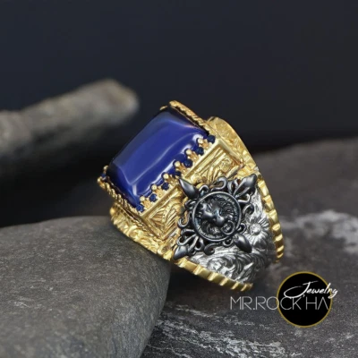 Мужское кольцо из серебра 925 пробы с голубым квадратным янтарным камнем, рельефным львом, золотым родиевым покрытием - Изображение 1 из 4