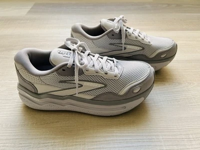 Talla 8B- Ghost Max SE para mujer | Zapatos para correr de gamuza | Brooks Running Foto 1 de 4