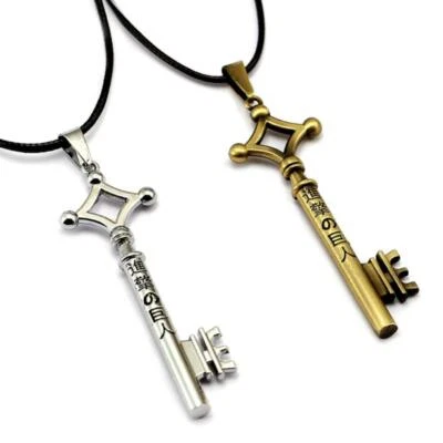 COLLAR ATAQUE A TITAN Llave Color Plata o Latón Colgante Cordón Eren Yeager NUEVO Foto 1 de 4