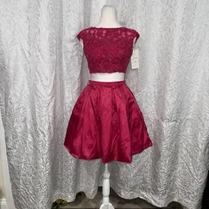 SHERRI HILL hot pink two piece set size 2 fit to flair beaded open back lace top - Picture 1 of 18