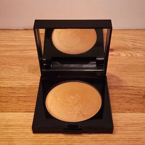 Laura Mercier Matte Radiance Baked Powder: Bronze-01, .26oz - Picture 1 of 3