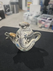 Tetera japonesa Moriage Dragon Ware dragón en relieve dragón vintage Bon China 3D - Imagen 1 de 7