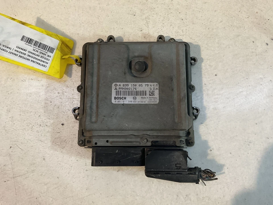 CENTRALINA MOTORE PER SMART Forfour 1° Serie A6391500579 (04>06) - Immagine 1 di 4