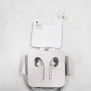 Apple EarPods Compatible with USB-C Wired Headset Gray/White - Photo 1 sur 19