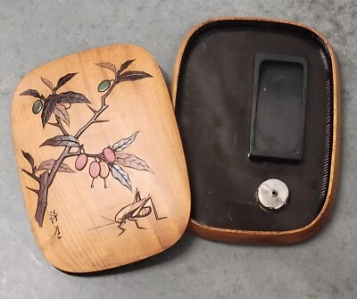 Antigua caja de piedra de tinta de laca tallada de Suzuribako caligrafía japonesa - firmada Foto 1 de 4