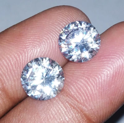 Round Cut White Zircon Cambodian 9.50 Ct Pair Loose Gemstone With Free Gift - Image 1 of 4