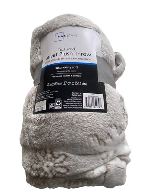 Mainstays Textured Velvet Plush Throw White/Tan Moose Luxuriously Soft 50X60 - Image 1 of 4