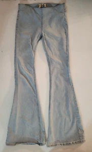 We The Free Flare Pants Womens 26 Blue Jeans Denim Mid Rise Stretch Waist Hip - Picture 1 of 9