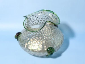 Jarrón de vidrio artístico Martele Bohemian Lustre c1905 Kralik "RIGAREE" - Imagen 1 de 13