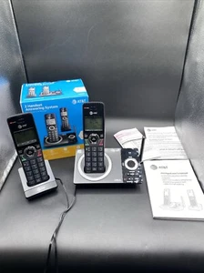 AT&T CL82219 Cordless Phone Answering System Smart Call Block 2Handsets Untested - Afbeelding 1 van 17