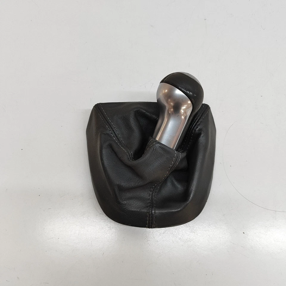 Porsche Cayman 987 Gear Shift Knob 99742407501 3.4 Gasoline 217KW 2006 31564515 Foto 1 de 4