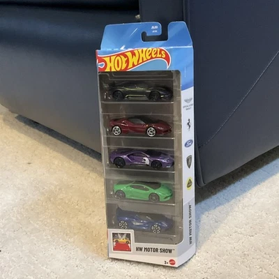Paquete de 5 autos Hot Wheels escala 1:64 Salón del Automóvil Mattel Ferrari Lamborghini  Foto 1 de 4