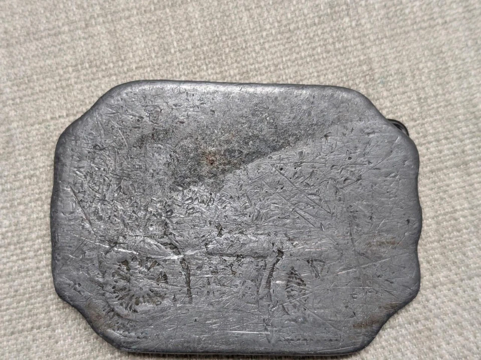 Hebilla de cinturón vintage BROKE-IN ANGUSTIADO agricultor TRACTOR rústico PATINA brutalista Foto 1 de 4