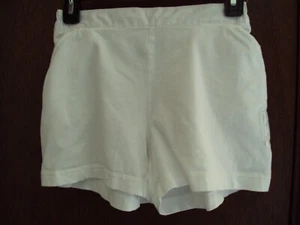 Nike Young Girls Shorts Size 14 White Elastic Back Satin Waistband Side Pockets - Picture 1 of 6